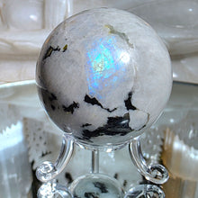 Lade das Bild in den Galerie-Viewer, Regenbogen Mondstein Kugel mit Stand
