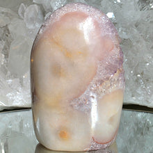 Lade das Bild in den Galerie-Viewer, Pink Amethyst mit Amethyst Freeform
