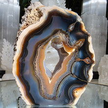 Lade das Bild in den Galerie-Viewer, Achat mit Druse (einseitig poliert)
