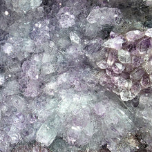 Lade das Bild in den Galerie-Viewer, Amethyst mit Pink Amethyst Kathedrale

