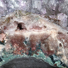 Lade das Bild in den Galerie-Viewer, Amethyst mit Pink Amethyst Kathedrale
