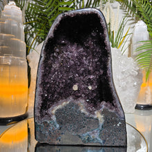 Lade das Bild in den Galerie-Viewer, Amethyst Kathedrale mit Calcit
