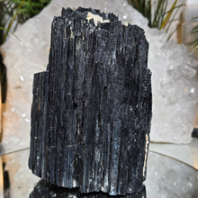 Lade das Bild in den Galerie-Viewer, XL Turmalin Rohstein
