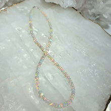 Lade das Bild in den Galerie-Viewer, Kette Äthiopischer Opal (5mm - 6mm)
