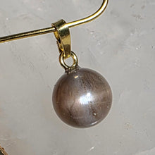 Lade das Bild in den Galerie-Viewer, Kettenanhänger Mondstein Gold Variation
