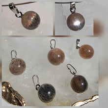 Lade das Bild in den Galerie-Viewer, Kettenanhänger Mondstein Silber Variation
