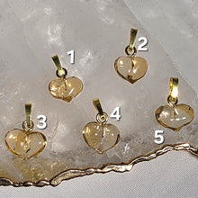 Lade das Bild in den Galerie-Viewer, Kettenanhänger Citrin (gebrannt) Herz Gold Variation
