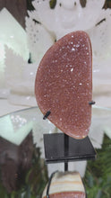 Laden und Abspielen von Videos im Galerie-Viewer, Regenbogen Amethyst auf Stand
