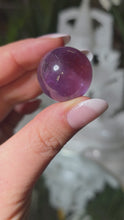 Laden und Abspielen von Videos im Galerie-Viewer, Amethyst Kugel
