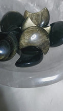 Laden und Abspielen von Videos im Galerie-Viewer, Obsidian Mond mit goldenem Flash (Größe M)
