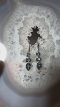Laden und Abspielen von Videos im Galerie-Viewer, Ohrringe London Blue Topaz Silber
