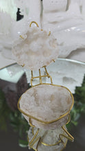 Laden und Abspielen von Videos im Galerie-Viewer, Schmuck Schatulle aus Quarz Geode
