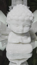 Laden und Abspielen von Videos im Galerie-Viewer, Marmor Baby Buddha
