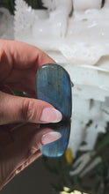 Laden und Abspielen von Videos im Galerie-Viewer, High Quality Labradorit Freeform
