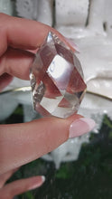 Laden und Abspielen von Videos im Galerie-Viewer, Facettierte Rauchquarz Spitze
