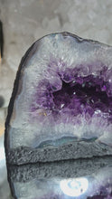 Laden und Abspielen von Videos im Galerie-Viewer, Amethyst Kathedrale
