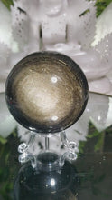 Laden und Abspielen von Videos im Galerie-Viewer, Obsidian Kugel mit goldenem Flash
