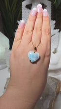 Laden und Abspielen von Videos im Galerie-Viewer, High Quality Kettenanhänger Larimar Gold
