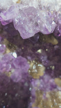 Laden und Abspielen von Videos im Galerie-Viewer, XL Amethyst Calcit Kathedrale

