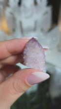 Laden und Abspielen von Videos im Galerie-Viewer, Spirit Quarz Amethyst Spitze
