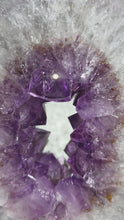 Laden und Abspielen von Videos im Galerie-Viewer, Amethyst Portal mit Stand

