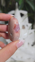 Laden und Abspielen von Videos im Galerie-Viewer, Pink Amethyst mit Amethyst Taschenstein

