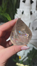 Laden und Abspielen von Videos im Galerie-Viewer, Rauchquarz Flamme mit Regenbögen
