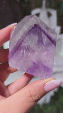 Laden und Abspielen von Videos im Galerie-Viewer, Amethyst Freeform mit Phantom
