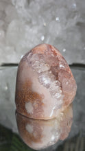 Laden und Abspielen von Videos im Galerie-Viewer, Pink Amethyst Freeform
