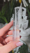 Laden und Abspielen von Videos im Galerie-Viewer, Bergkristall Massagestick

