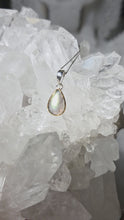 Laden und Abspielen von Videos im Galerie-Viewer, Kettenanhänger Labradorit Silber
