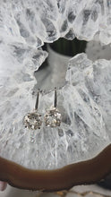 Laden und Abspielen von Videos im Galerie-Viewer, Ohrringe Bergkristall facettiert Silber
