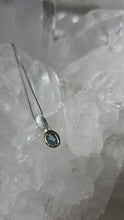Laden und Abspielen von Videos im Galerie-Viewer, Kettenanhänger London Blue Topaz Silber
