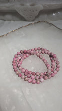 Laden und Abspielen von Videos im Galerie-Viewer, Kugelarmband Rhodochrosit (6-7mm)
