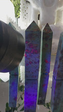 Laden und Abspielen von Videos im Galerie-Viewer, Fuchsit Rubin Turm

