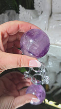 Laden und Abspielen von Videos im Galerie-Viewer, Amethyst Kugel mit Phantomen
