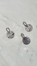 Laden und Abspielen von Videos im Galerie-Viewer, Kettenanhänger Turmalin Bergkristall Silber Variation (stärkster Schutzstein)
