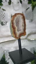 Laden und Abspielen von Videos im Galerie-Viewer, Achat Geode auf Stand
