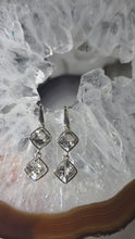 Laden und Abspielen von Videos im Galerie-Viewer, Ohrringe Bergkristall facettiert Silber
