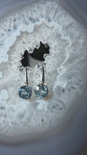 Laden und Abspielen von Videos im Galerie-Viewer, Ohrringe Blau Topas Silber
