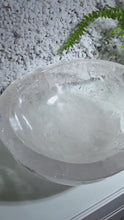 Laden und Abspielen von Videos im Galerie-Viewer, XXL Bergkristall Schale

