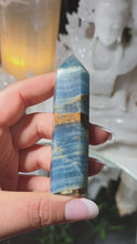 Laden und Abspielen von Videos im Galerie-Viewer, Blauer Onyx Turm
