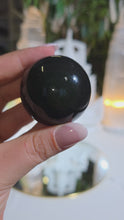 Laden und Abspielen von Videos im Galerie-Viewer, Regenbogen Obsidian Kugel
