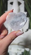 Laden und Abspielen von Videos im Galerie-Viewer, Flowerachat Herz Schale
